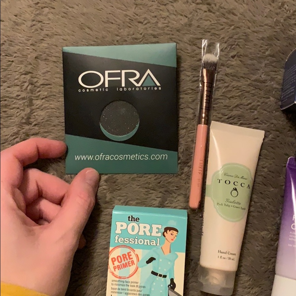 Sample bundle - Picture 2 of 3